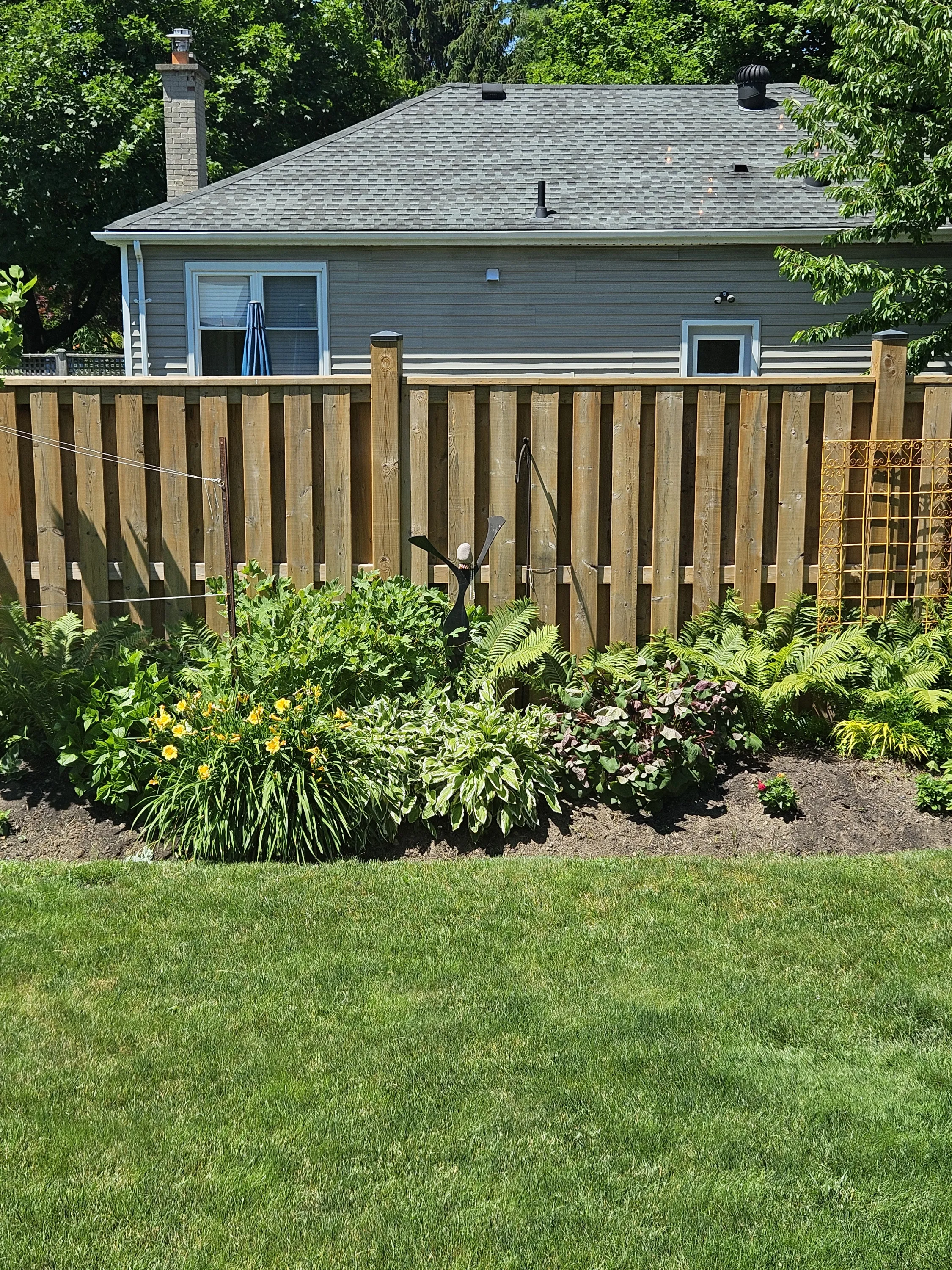 Lush garden behind the retreat home